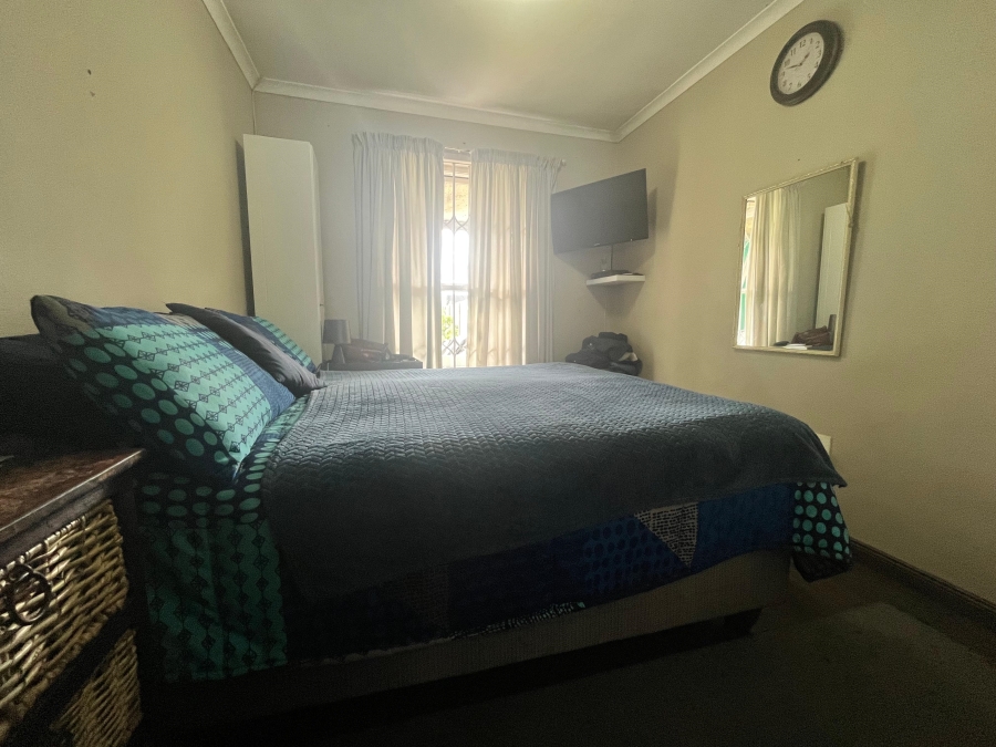 2 Bedroom Property for Sale in Thornton Western Cape